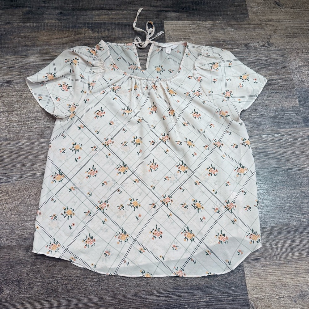 LC Lauren Conrad Tie Keyhole Floral Blouse size XS